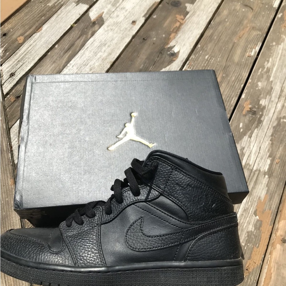 Jordan 1 - Picture 2 of 4